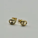 Aretes Puff Mariner de Oro 18KT-2 Par de aretes Puff Mariner de Oro 18KT Ley 750, diseño de eslabón hueco inflado, sobre fondo blanco. Joyería de oro moderna Venecia Gold.